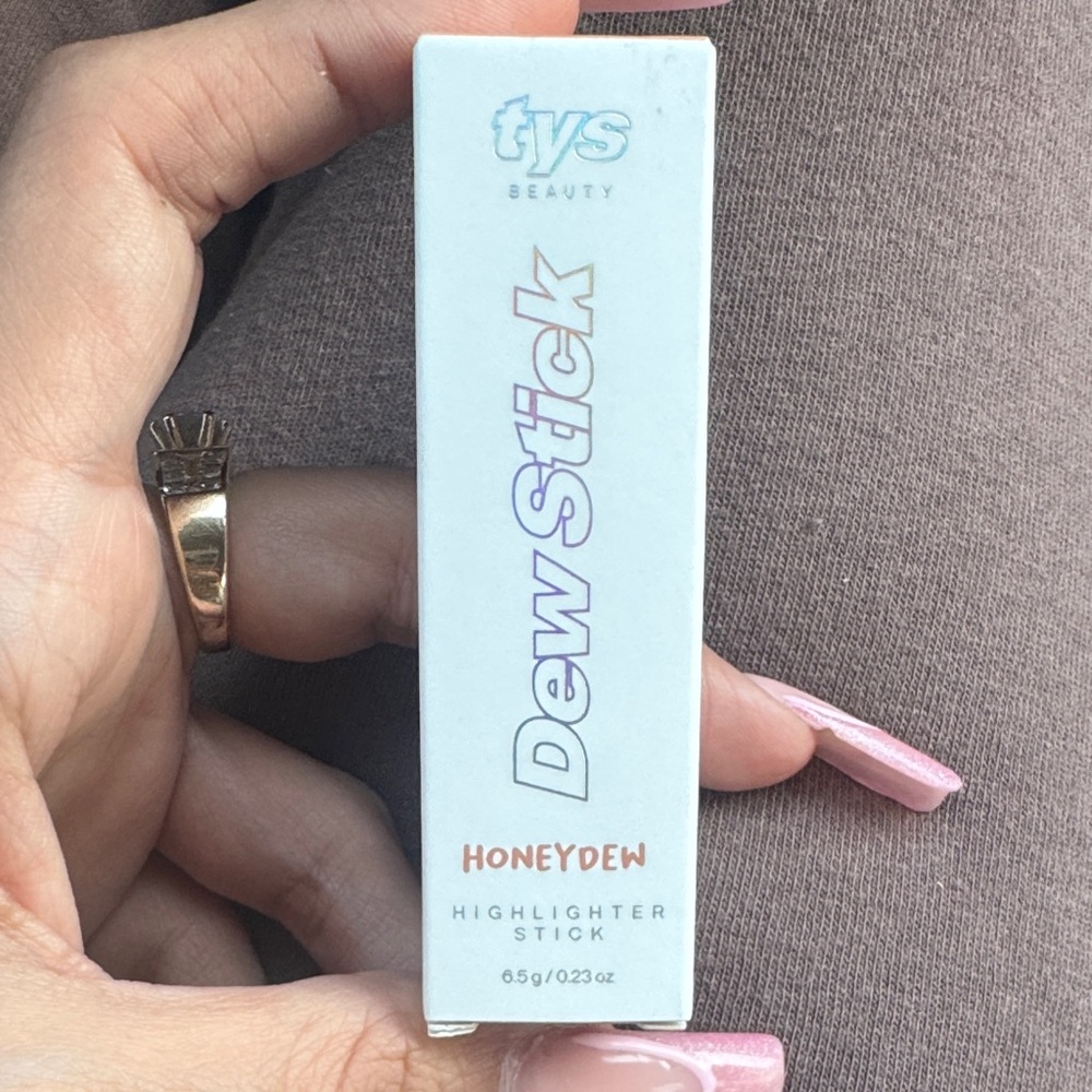 TYS Beauty Dew Stick Highlighter - Honeydew